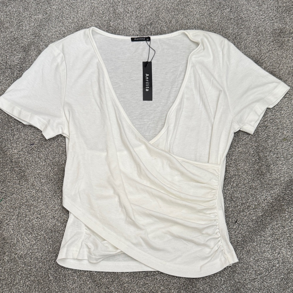 Aritzia White Surplice Ruched Short Sleeve Top